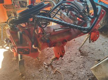 Interfilare con gruppo erpice e lama