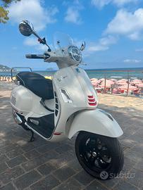 Vespa 300 GTS Super HPE euro 5 ABS-ASR