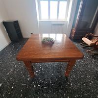 Tavolo da  poker antico.