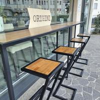 Banconi esterno/interno con sgabelli