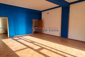 VALDERICE - Via Trapani - Locale comm.le di 70mq