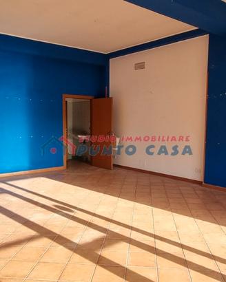 VALDERICE - Via Trapani - Locale comm.le di 70mq