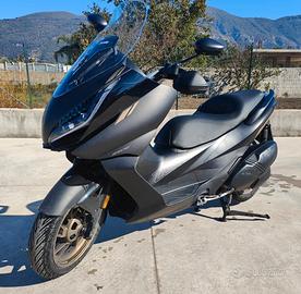 Zontes ZT 350 E - 2024 - con vari accessori in reg