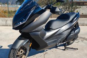 Zontes ZT 350 E - 2024 - con vari accessori in reg