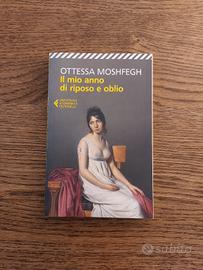 Il mio anno di riposo e oblio di Ottessa Moshfegh