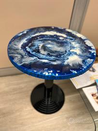 Tavolo da bar effetto galassia con resina