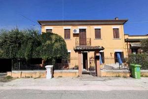 Immobile in asta di 345 m² con più di 5 locali e b