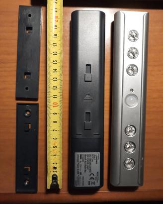 2 lampade led con sensore a batteria