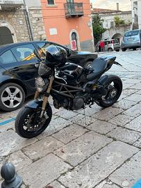 Moto Ducati Monster 1100 EVO
