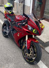 Yamaha r1