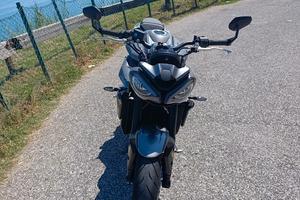 Triumph street triple 765 r