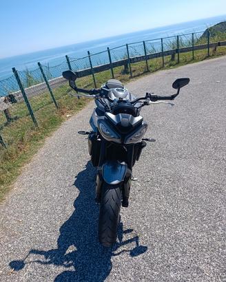 Triumph street triple 765 r