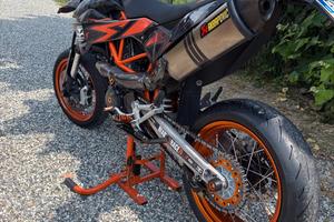 ktm 690 smc R depotenziata a libretto