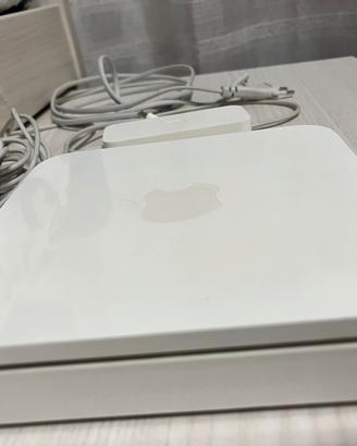 Airport apple