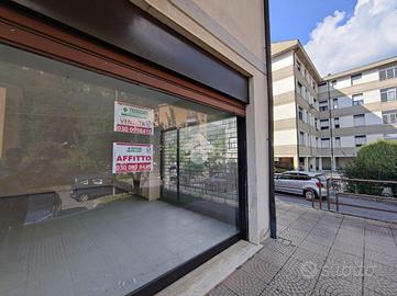 NEGOZIO A GARDONE VAL TROMPIA