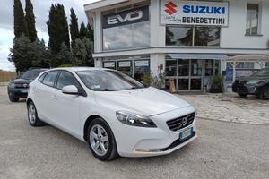 Volvo V40 D2 1.6 Momentum Tua a 169€/*mese