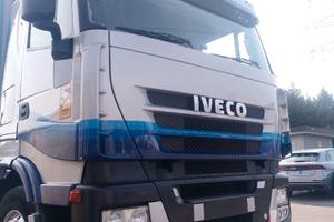 Iveco Stralis 500 con solo 665000 km.