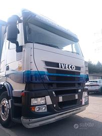 Iveco Stralis 500 con solo 665000 km.
