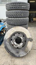 Set 6 gomme 11 R22.5 + 1 gomma scorta, USATE