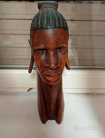 statua africana in legno da esposizione 