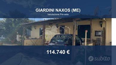 Immobile in asta di 350 m² a Giardini-Naxos