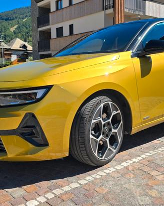 OPEL ASTRA ULTIMATE 1.5  TURBO AT8 1.5 C/GARANZ