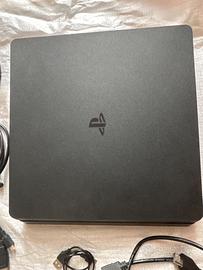 PlayStation 4 con giochi e cavi completi