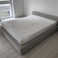 Letto e materasso matrimoniale Desiree
