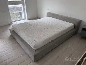 Letto e materasso matrimoniale Desiree