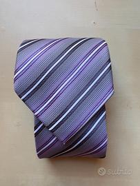 Cravatta regimental Roccobarocco, 100% seta. Viola