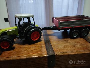 Trattorino con rimorchio giocattolo