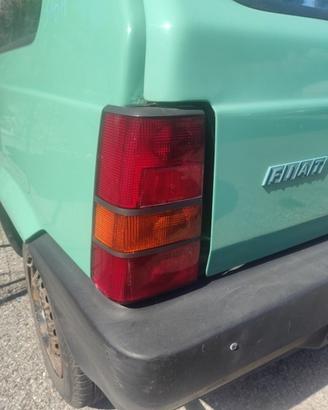 Fanale posteriore sinistro FIAT PANDA del 2002