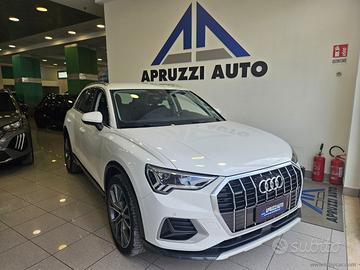 AUDI Q3 40 TDI quattro S tr. Business Adv.