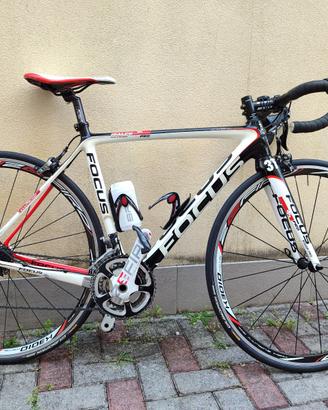 Bici da corsa Focus Izalco pro 3.0