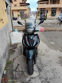 Beverly 400S hpe Limited Edition-Accessoriato