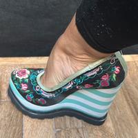 scarpe con plateau decorato