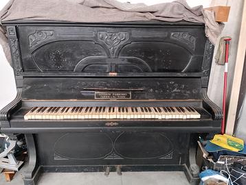Pianoforte più di 100 anni.
