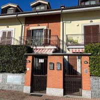 VILLA A SCHIERA A SAN MAURIZIO CANAVESE
