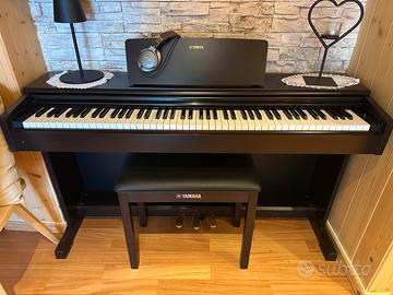 Pianoforte Yamaha Arius  YDP 144