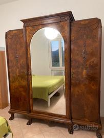 Armadio toeletta comodini stile Chippendale