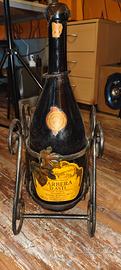 barbera D'Asti 1987 con custodia in ferro battuto 