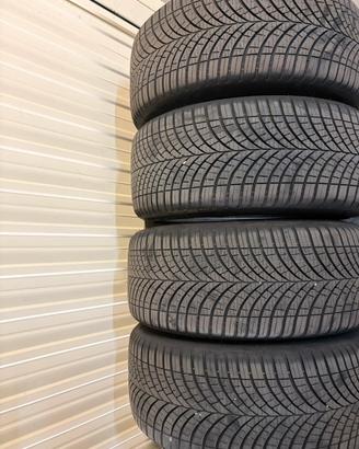 Goodyear Vector 4 Seasons Gen3 225/40 R18 92 Y