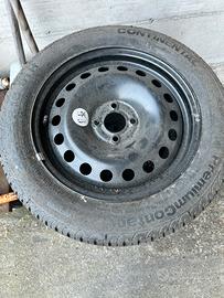 Cerchio in ferro completo di pneumatico nuovo