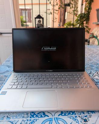 ASUS VivoBook 15 X512FB
