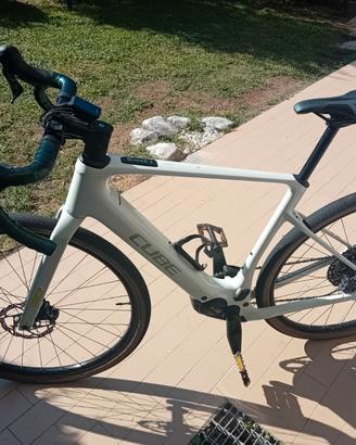 Gravel cube c 62 hybrid 