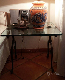 Tvolino in vetro temperato con base in ferro