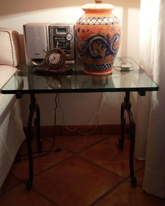 Tvolino in vetro temperato con base in ferro