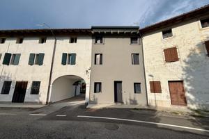 VILLA A SCHIERA BICAMERE: stile, calore e intim...