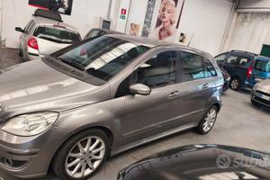 Mercedes B200 Sport motore rigenerato