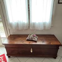 Cassapanca in legno